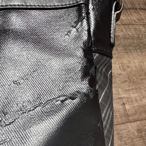 Pre-loved Burberry Nova Check Black Leather tote Bag -Black label - Picture 6 of 17